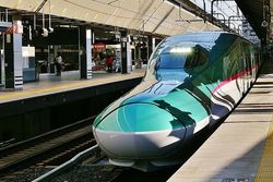 Servicios ferroviarios a 320 km/h de la compañía japonesa JR Este