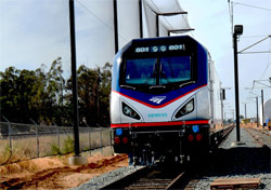 Presentada la primera locomotora “Amtrak Cities Sprinter”