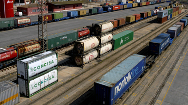 Adif licita la gestión y comercialización de servicios en Zaragoza Plaza