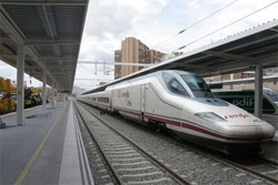 Los AVE Madrid-Alicante transportaron 1.732.000 viajeros durante su primer año