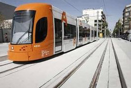 Los primeros tranvas en pruebas comenzaron a circular ayer por la lnea 2 del Tram de Alicante 