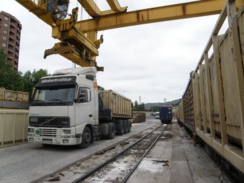 Nuevo método para comparar costes energéticos y ambientales entre el ferrocarril mercante y el camión