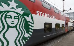 Los Ferrocarriles Suizos estrenan el primer coche cafetera Starbucks