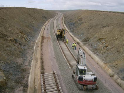 Las obras de la variante en la línea de ancho ibérico Aljucén-Cáceres, en su fase final