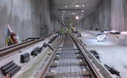Metro de Granada coloca las primeras vas en tramo soterrado 