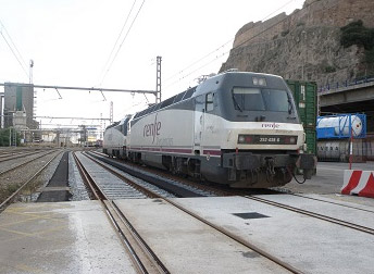Renfe Mercancías y el Puerto de Barcelona crean un servicio directo a Francia
