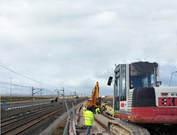 Comienza el montaje de vía en la conexión del tranvía de la Bahía de Cádiz con la línea de Adif 