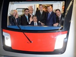 El primer ministro turco inaugura la línea M2 del metro de Ankara