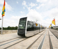 Un concepto global de diseño para la primera línea tranviaria de la ciudad francesa de Tours 