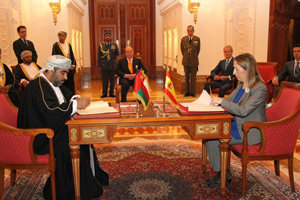 Acuerdo de colaboración del Ministerio de Fomento y el Sultanato de Omán en materia de transporte 