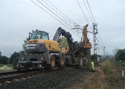 Concluye la renovación de la catenaria entre las estaciones cántabras de Bárcena y Los Corrales