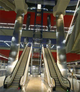 Metro de Madrid endurece las exigencias del mantenimiento de sus escaleras mecnicas 