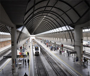 Más de 2,3 millones de viajeros utilizaron los servicios de alta velocidad y larga distancia en verano en Andalucía 