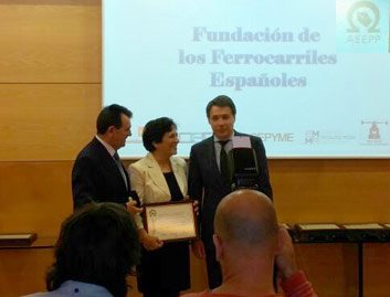 Vía Libre recibe el Premio “Editores del año” 2014