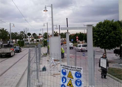 Instalada la primera marquesina del tren tranvía de la Bahía de Cádiz