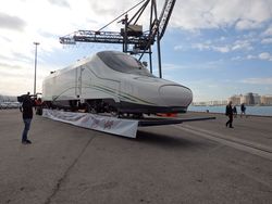 Embarcado el primer tren de Talgo para la línea La Meca-Medina