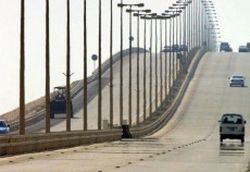 Barein estudia un enlace ferroviario sobre el mar con Arabia Saudí