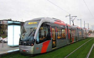 El Tranvía de Zaragoza colabora en una campaña de educación vial para escolares