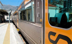 Los Ferrocarriles Portugueses ponen a la venta material rodante