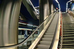Metro de Madrid invertir 13,5 millones de euros en dos aos para renovar 238 escaleras mecnicas