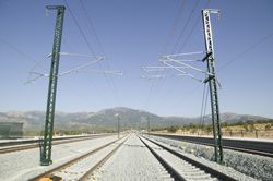 Ms de 182 millones para mantenimiento de las lneas de alta velocidad que unen Madrid con el sur y con Barcelona 