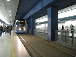 Varsovia inaugura su segunda línea de metro