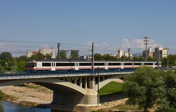 Los trenes regionales de Lleida se integran tarifariamente con los autobuses comarcales y urbanos