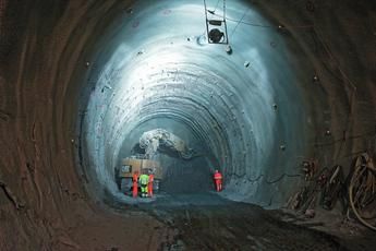 Retrasada la apertura del túnel de base de Ceneri hasta 2020