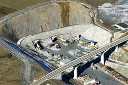 Perforado el tubo izquierdo del túnel del Espiño, en Orense