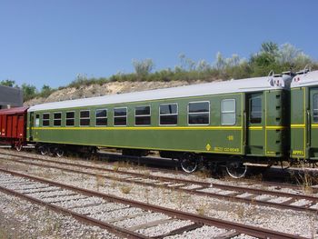 Finalizada la restauración de cuatro vehículos históricos en Mora la Nova