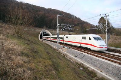 Los Ferrocarriles Alemanes se reestructuran por la caída de tráficos y beneficios
