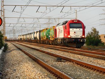 FGC da un nuevo salto a la gestión de mercancías en la red de Adif