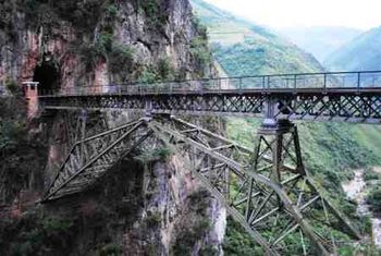 Construcción del ferrocarril Trans Laosiano que unirá China con Singapor