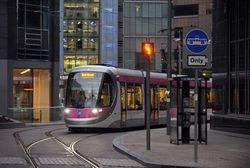El tranvía de Birmingham llega al centro de la ciudad 