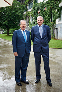 Relevo en la presidencia de CAF