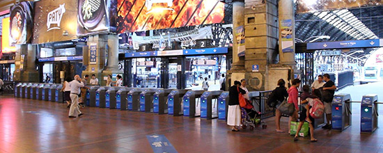 Indra implantará su tecnología de control de accesos y billética en la red metropolitana de Buenos Aires