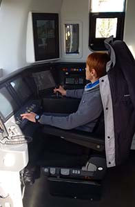 Euskotren presenta las nuevas unidades 950 de CAF para la línea Lezama-Luchana