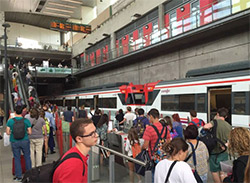 Renfe reorganiza la oferta y horarios de los trenes de la línea de cercanías Valencia-Castellón