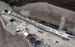 Se reanudan las obras en la vía izquierda del subtramo Vilariño-Campobecerros, en Orense