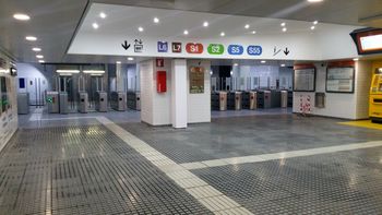 FGC mejora los vestíbulos de la estación de Plaza Cataluña