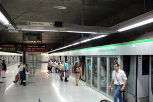 Metro de Sevilla amplar el viernes su horario hasta las tres de la madrugada por la Noche en Blanco