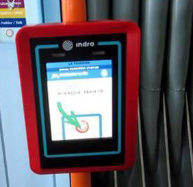 Tenerife presenta la tarjeta sin contacto para tranvías y autobuses