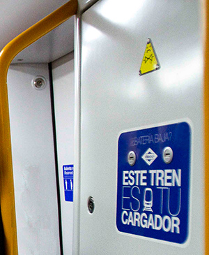 Proyecto piloto de Metro de Madrid para la recarga de mviles en trenes y andenes
