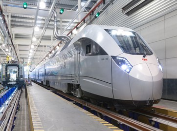 Arabia Saud prueba los trenes para el nuevo servicio de pasajeros en la Lnea Norte-Sur