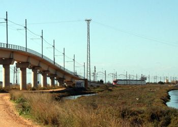 Nuevo acuerdo para la conexión del tranvía de San Fernando con la red de Adif