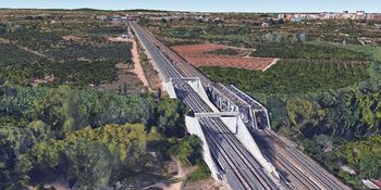 Puesta en tensión de la catenaria en el tramo de alta velocidad entre Torrente y Játiva