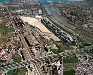 Acuerdo para impulsar el desarrollo del centro logístico intermodal de Valencia Fuente de San Luis