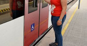 FGV señalizará las puertas de los trenes de Metrovalencia y Tram para mejorar la accesibilidad