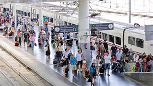 Renfe ofrece 700.000 plazas en trenes AVE, Larga y Media Distancia durante la operación retorno 