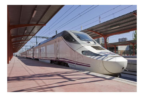 Más de cuatro millones de viajeros en la línea de alta velocidad Madrid-Valladolid-León en su segundo año de servicio